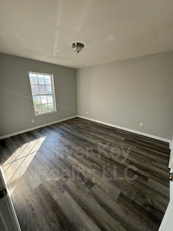 250 Willow Creek Dr #1 - Photo 6 of 10