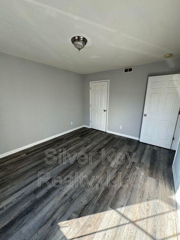 250 Willow Creek Dr #1 - Photo 7 of 10