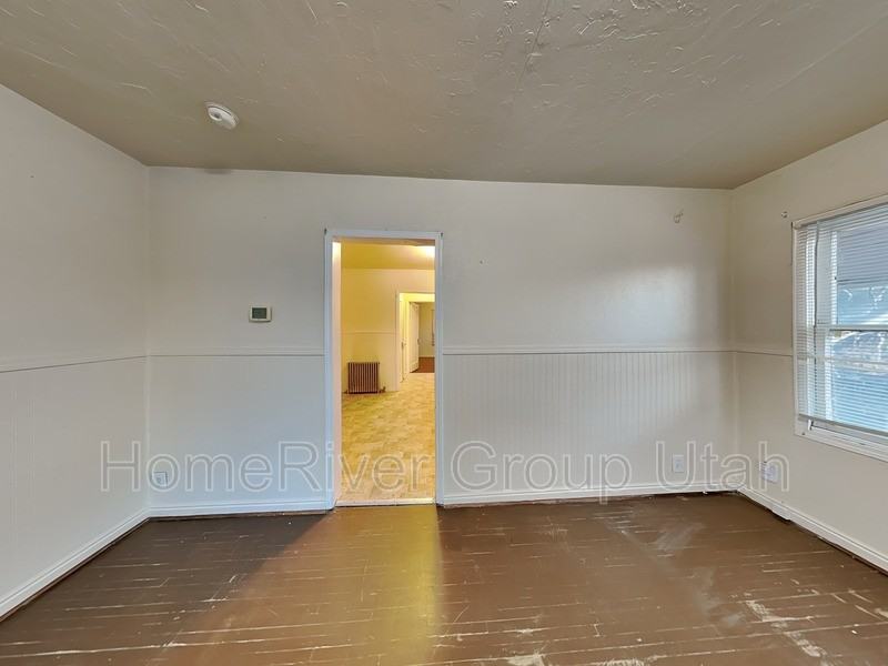 1714 S St - Photo 4 of 15