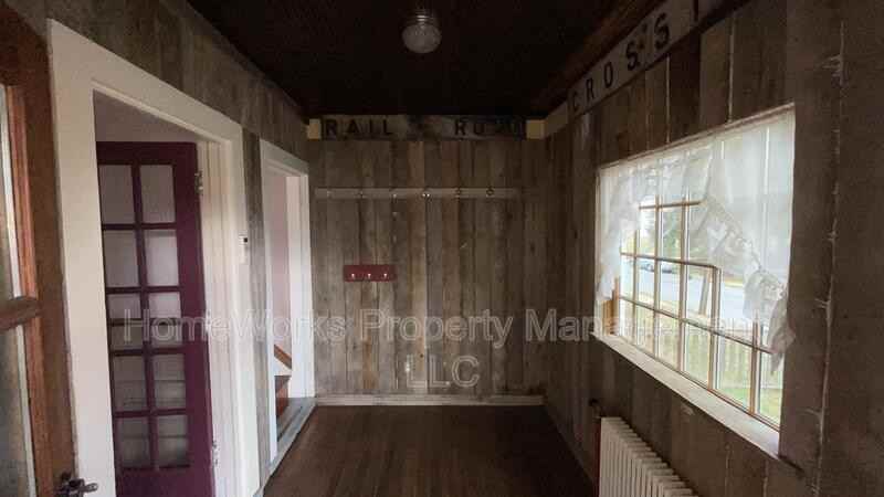 5906 Edna Ave - Photo 3 of 32