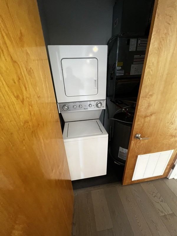 2413 E Marshall St - Photo 7 of 13