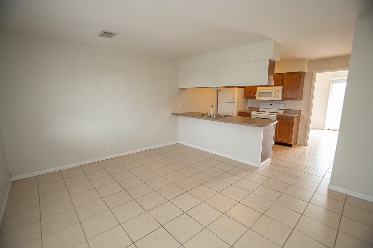 2505 Lexington Drive - Photo 2 of 13