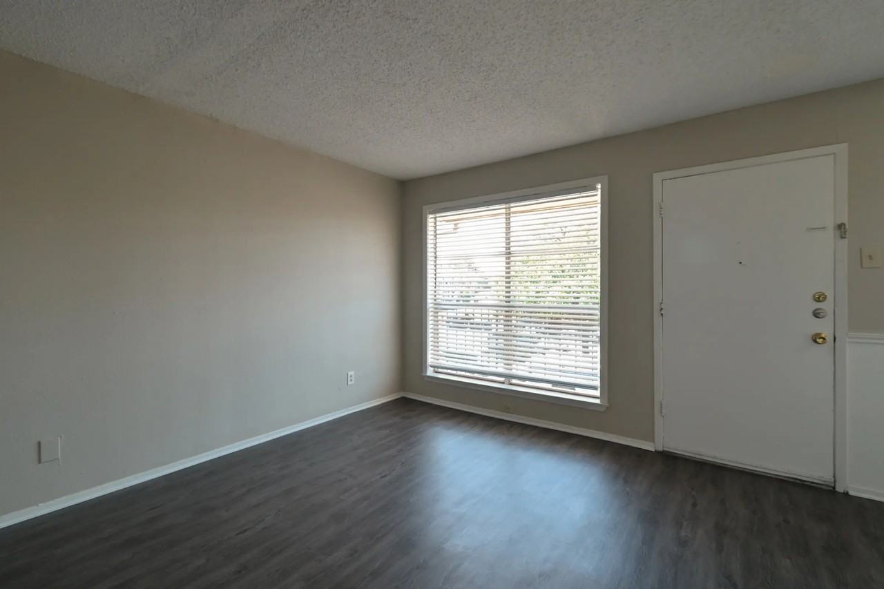 Cedar Point Apartments - Photo 3 of 29