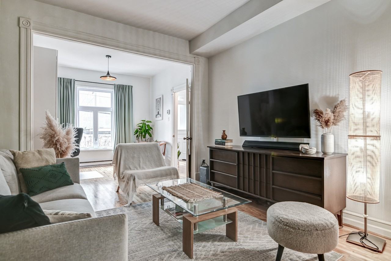 1719 Rue Fullum - Photo 3 of 12