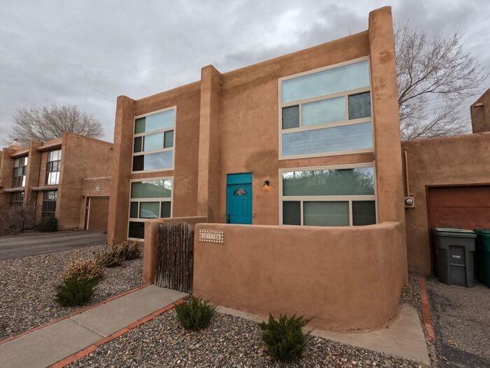 343 Sarah Ln Nw #B - Photo 2 of 30