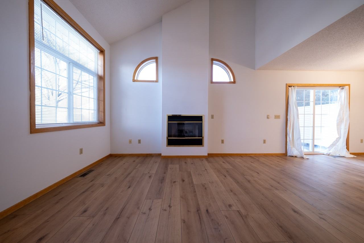 1896 Sapphire Pt #1 - Photo 3 of 18