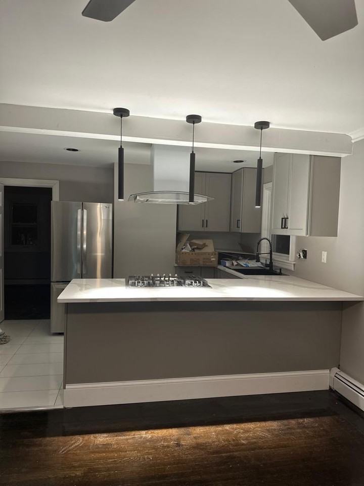 37 Rowan St #2ndFL - Photo 3 of 12