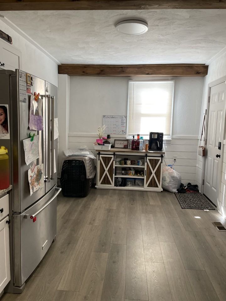 916 Joyce St #NA - Photo 3 of 14