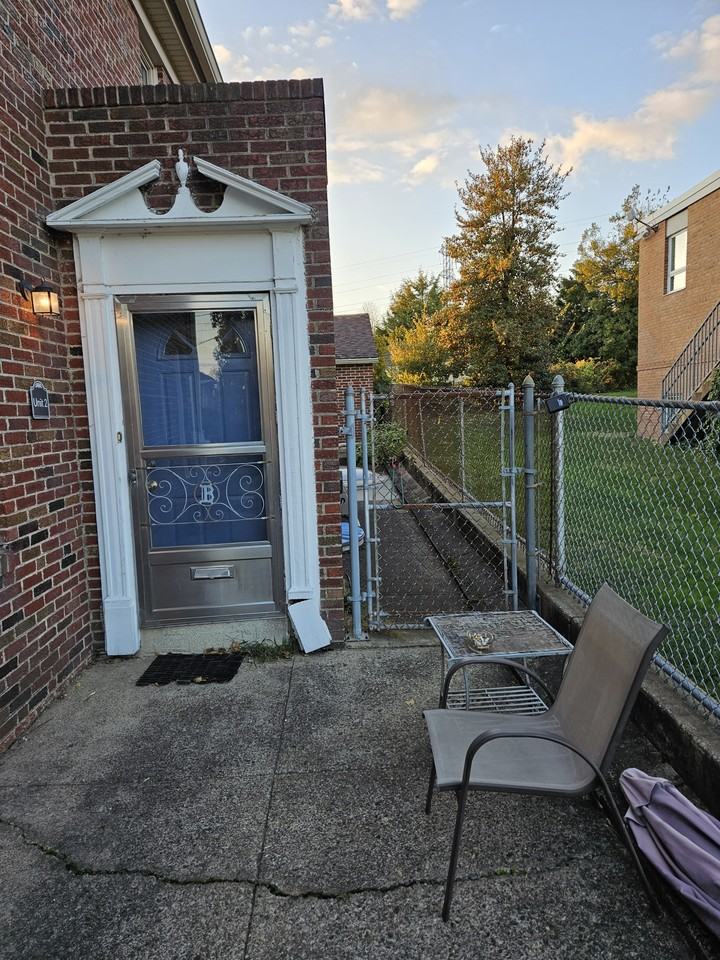 2803 N Broom St #2 - Photo 2 of 24