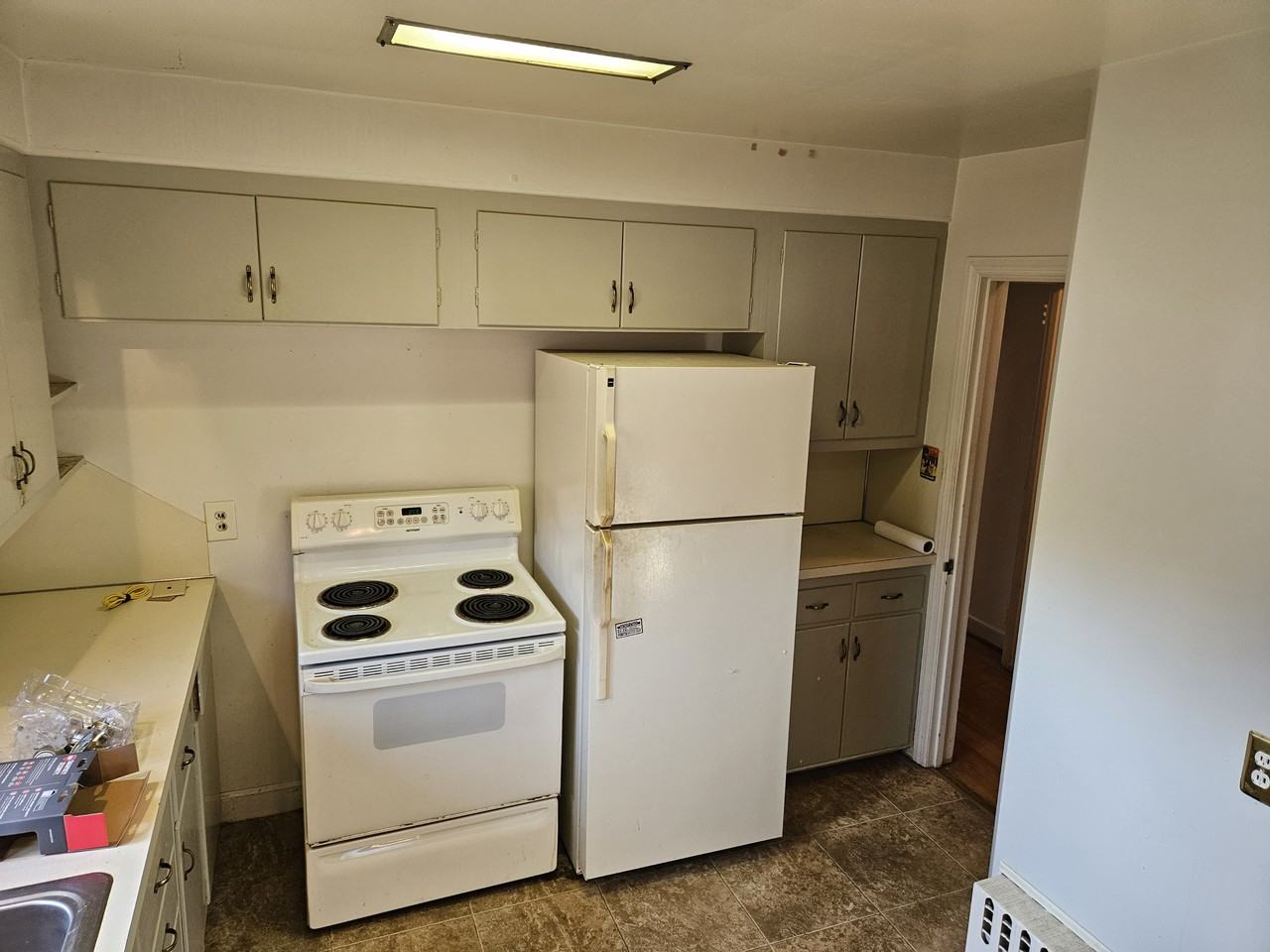 2803 N Broom St #2 - Photo 3 of 24