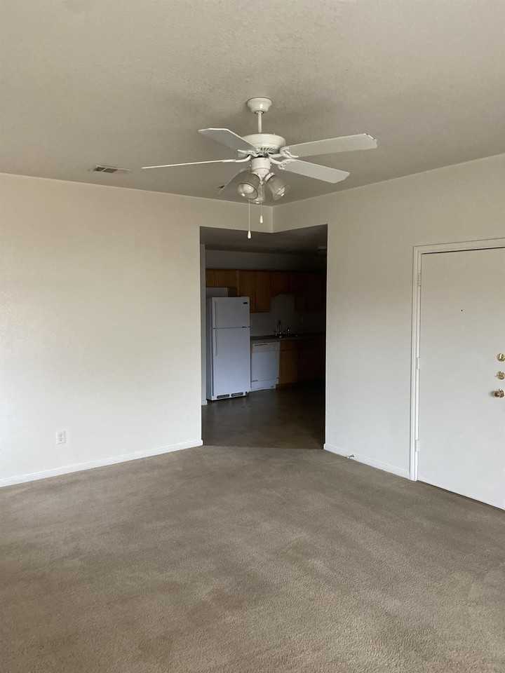 511 Manhattan Dr #A - Photo 2 of 9
