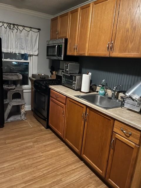 114 Meriden Ave #1stFL - Photo 3 of 17