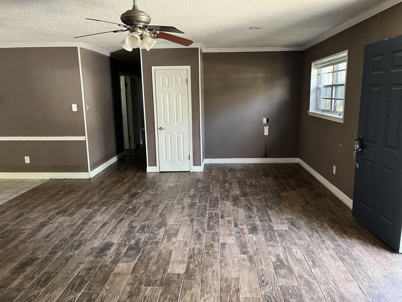 9471 Blom Blvd - Photo 3 of 11