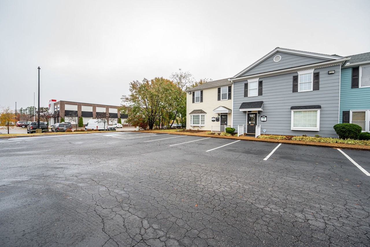 1241 Mall Dr #1 - Photo 6 of 21