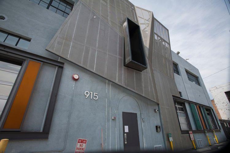 915 Mateo St - Photo 3 of 22