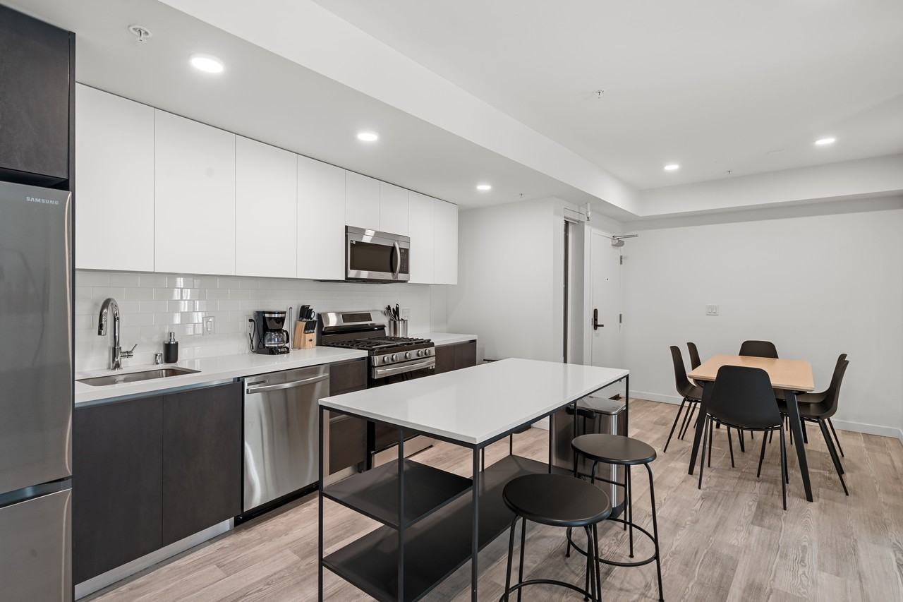 Common Venice - Photo 3 of 18