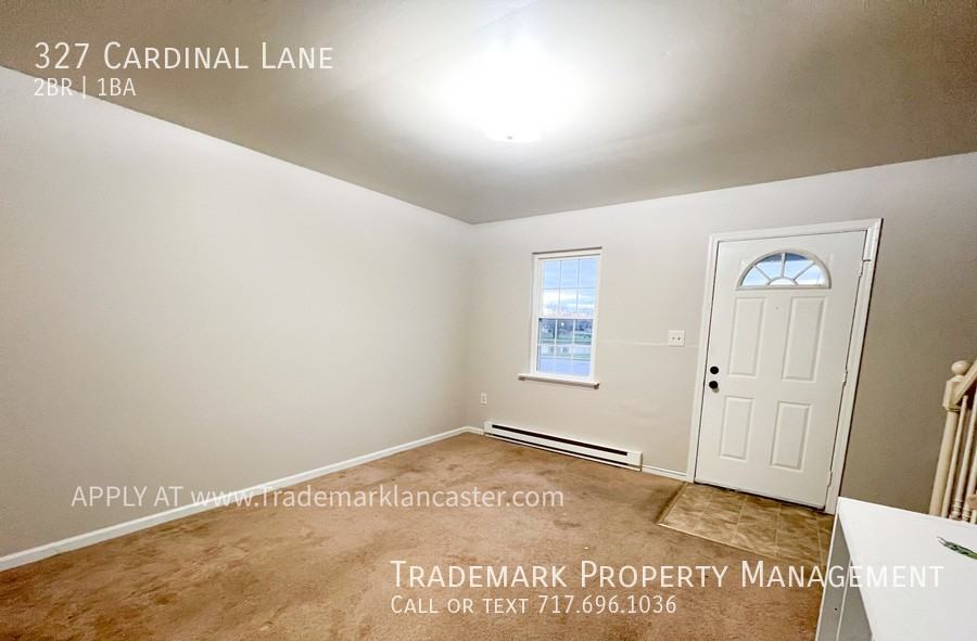 327 Cardinal Ln - Photo 2 of 9