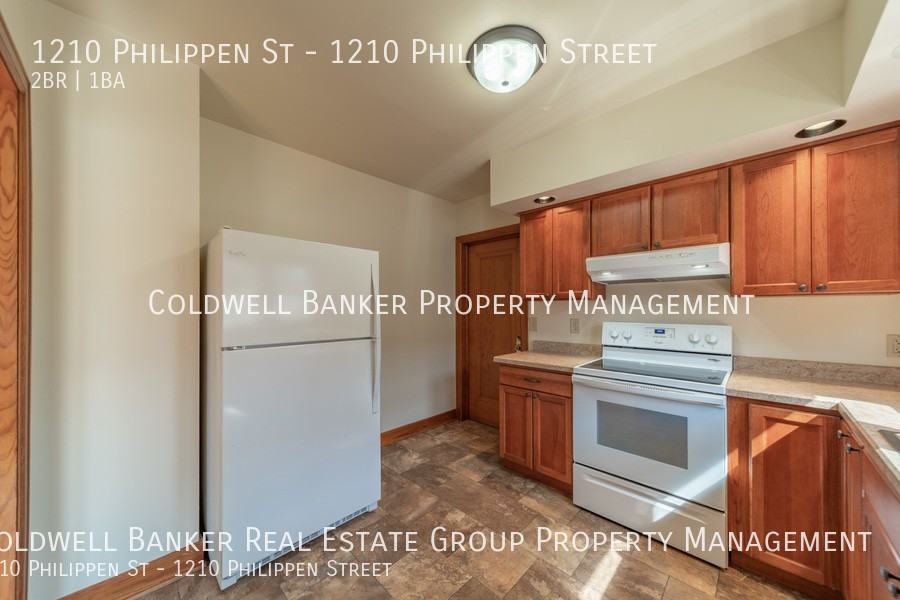 1210 Philippen Street - Photo 4 of 18