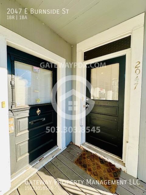 2047 E Burnside St - Photo 3 of 20