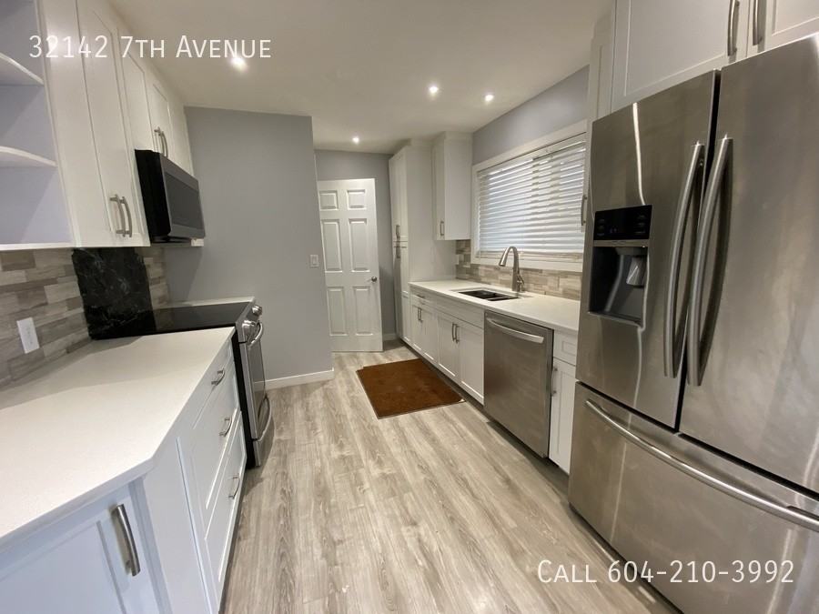 32142 7th Ave - Photo 3 of 17