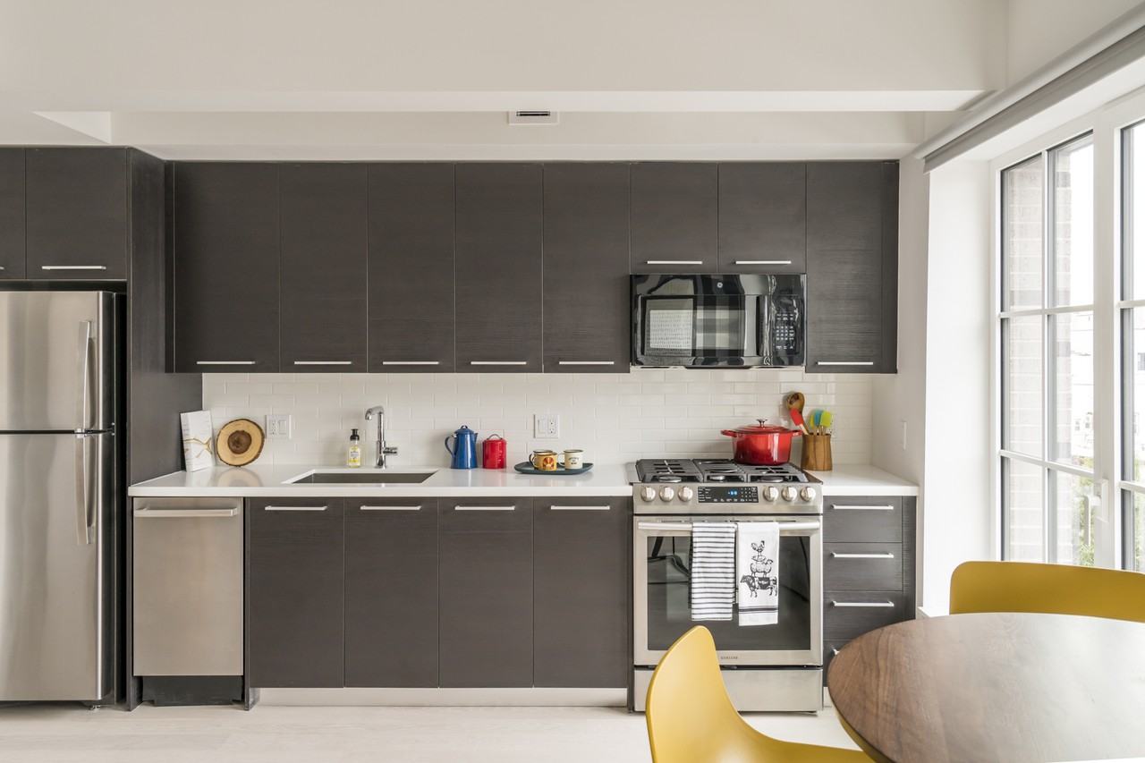 The Lois - Photo 5 of 41