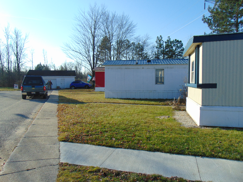 3747 Riata Dr - Photo 3 of 4