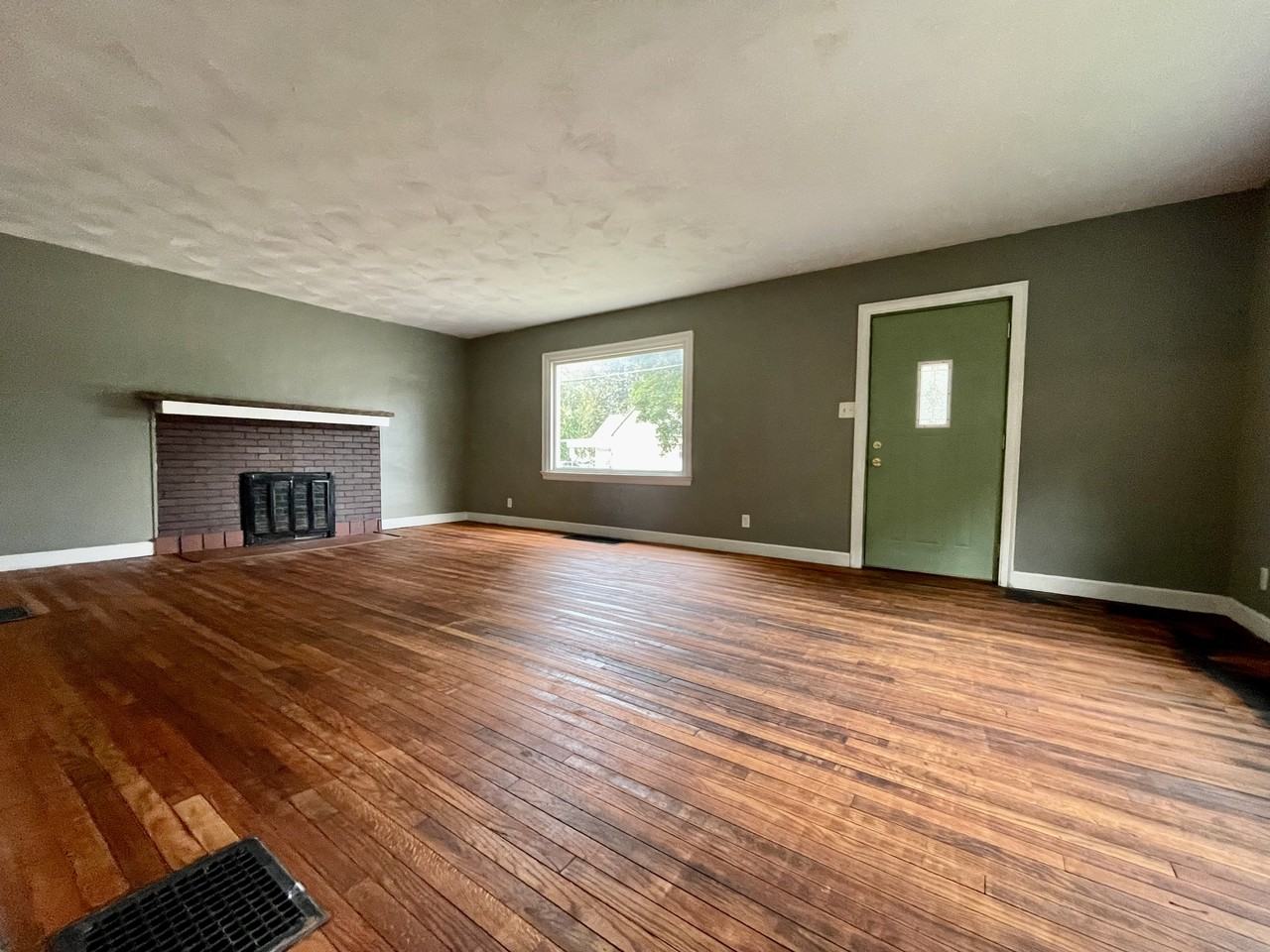 1513 Ohio St #NA - Photo 3 of 29