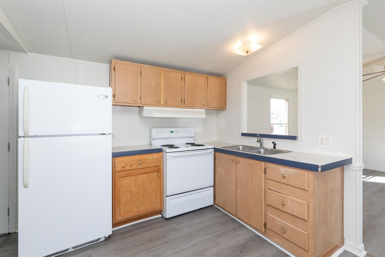 Avery Wood Drive - Photo 3 of 18