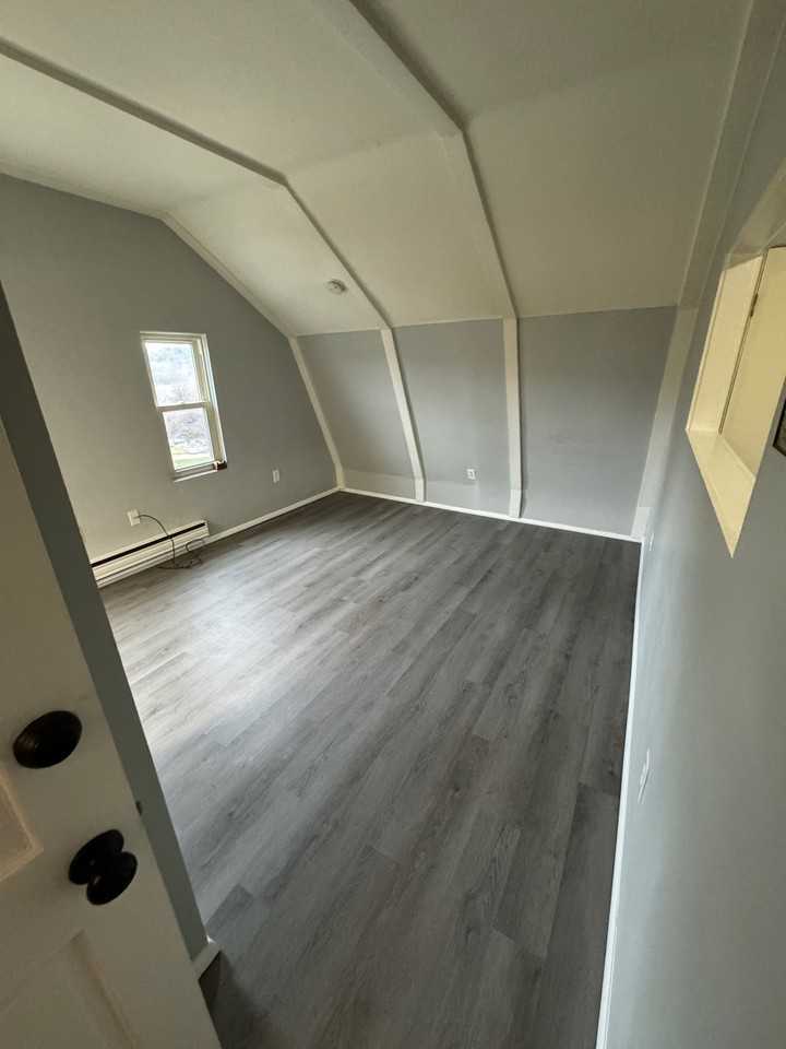 166 South Wade Avenue - Photo 3 of 8