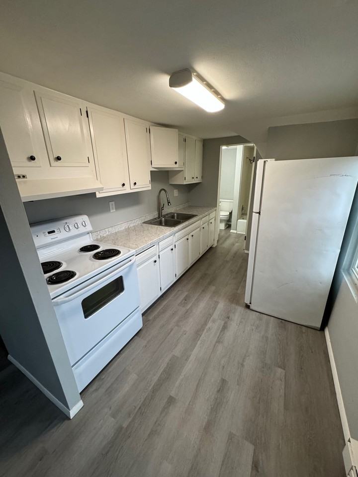 166 South Wade Avenue - Photo 5 of 8