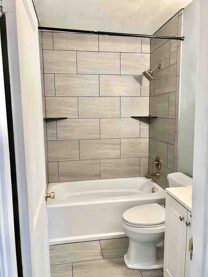 3816 Garfield Ave #1 - Photo 6 of 15