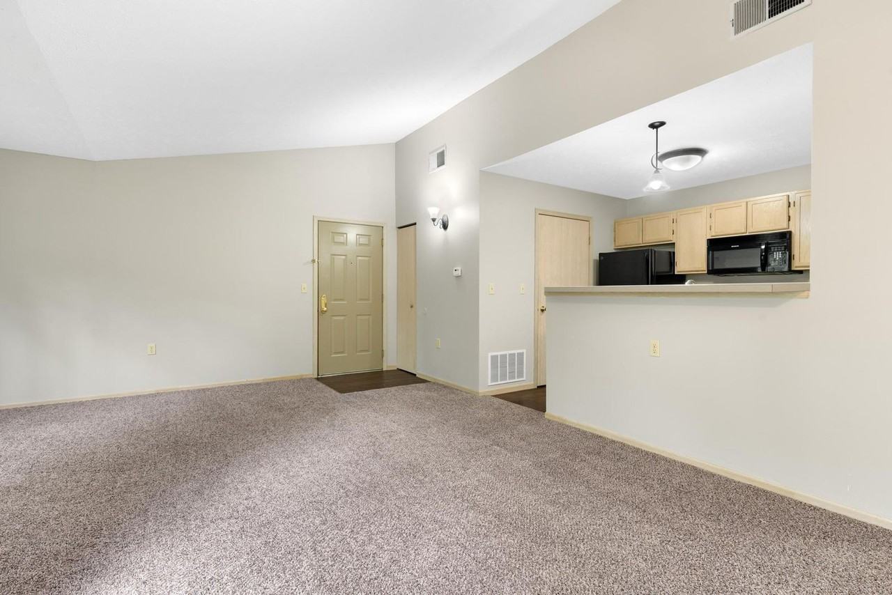 Columbia Woods Apartments - Photo 6 of 50