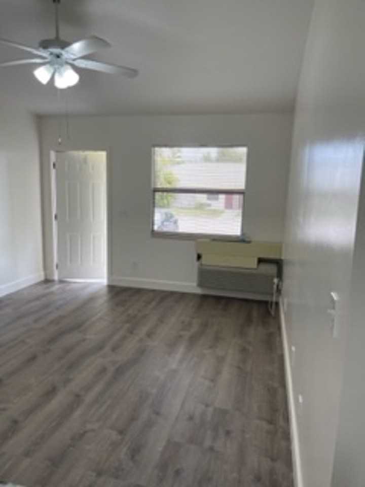 Woodfield Apartments - Photo 2 of 9