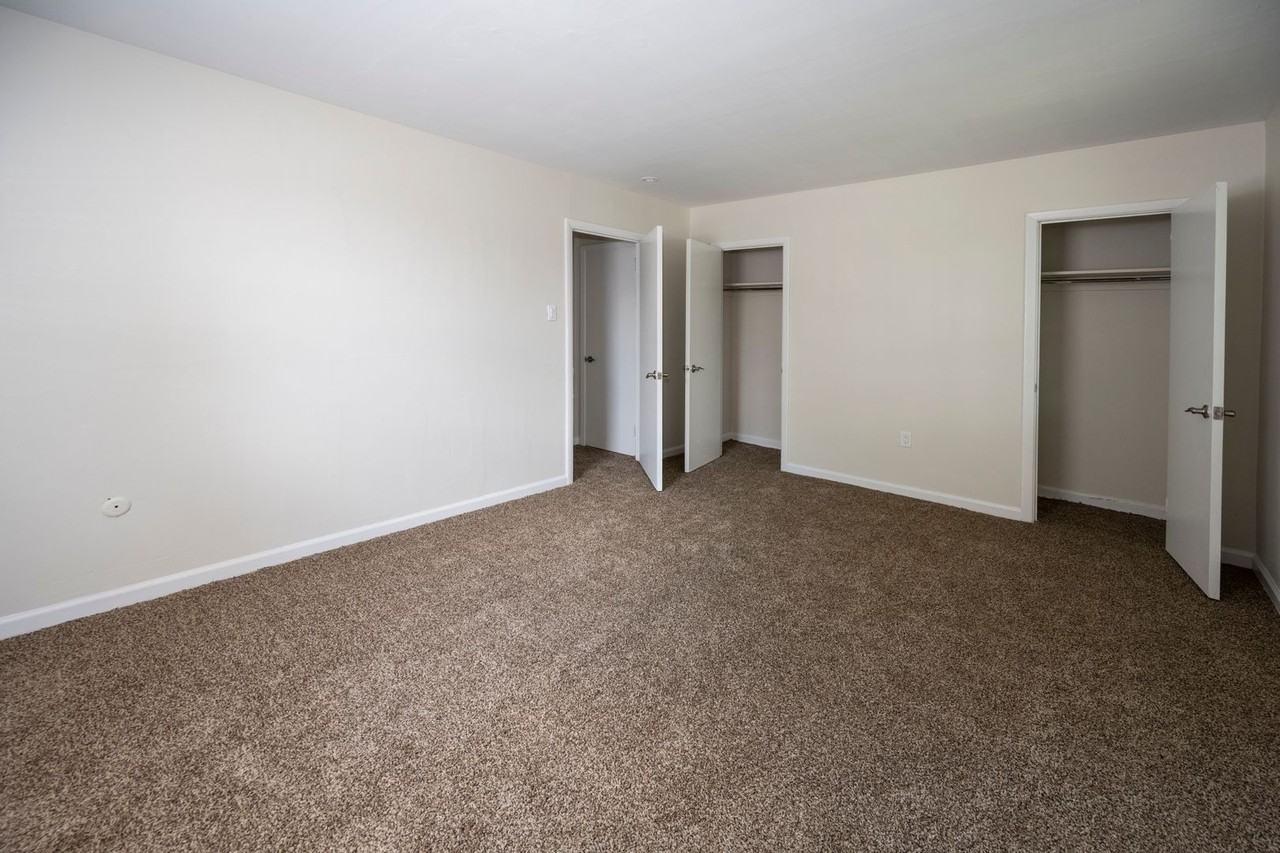 Rosewood Apartments - Photo 5 of 16