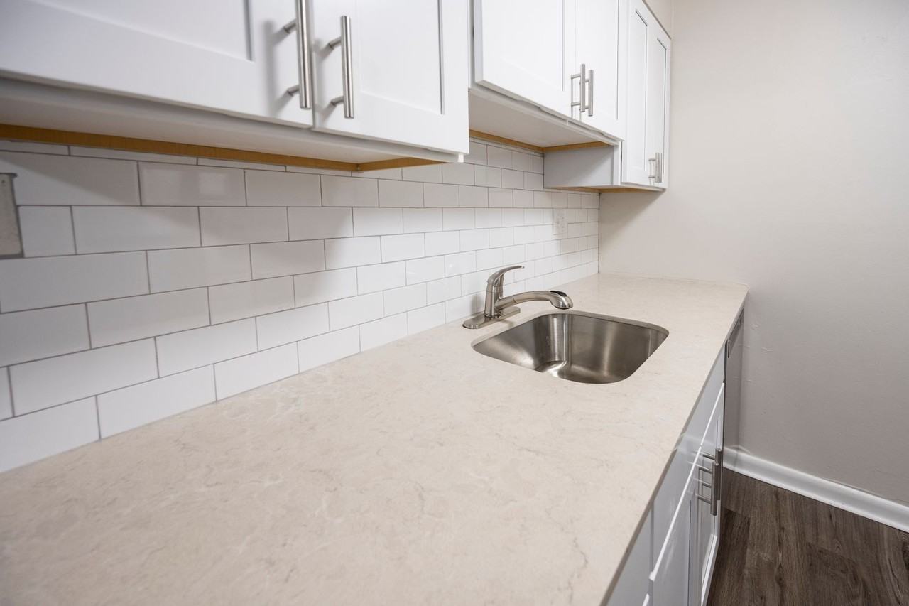 Rosewood Apartments - Photo 6 of 12