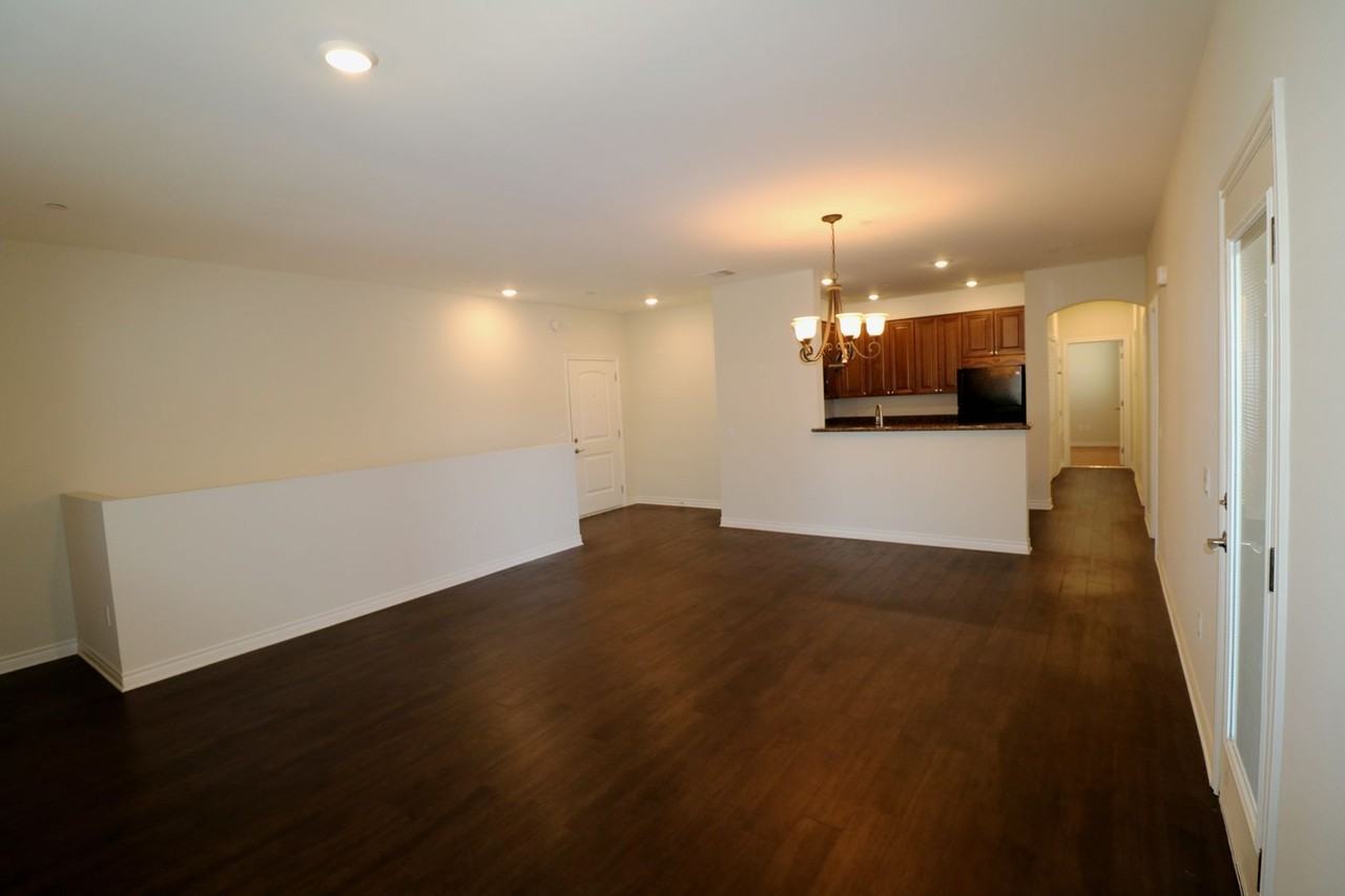 Santa Barbara Luxury Apartment Homes - Photo 5 of 50