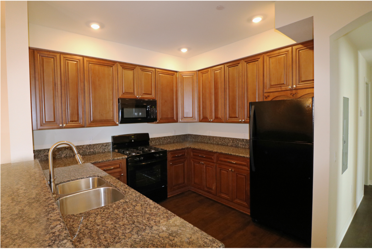 Santa Barbara Luxury Apartment Homes - Photo 2 of 50