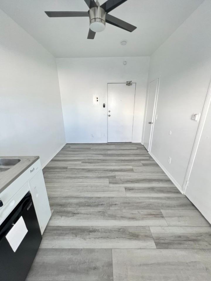 Adams Hill Lofts - Photo 4 of 10