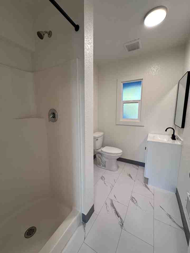 The 1900 Apartments - Photo 3 of 30