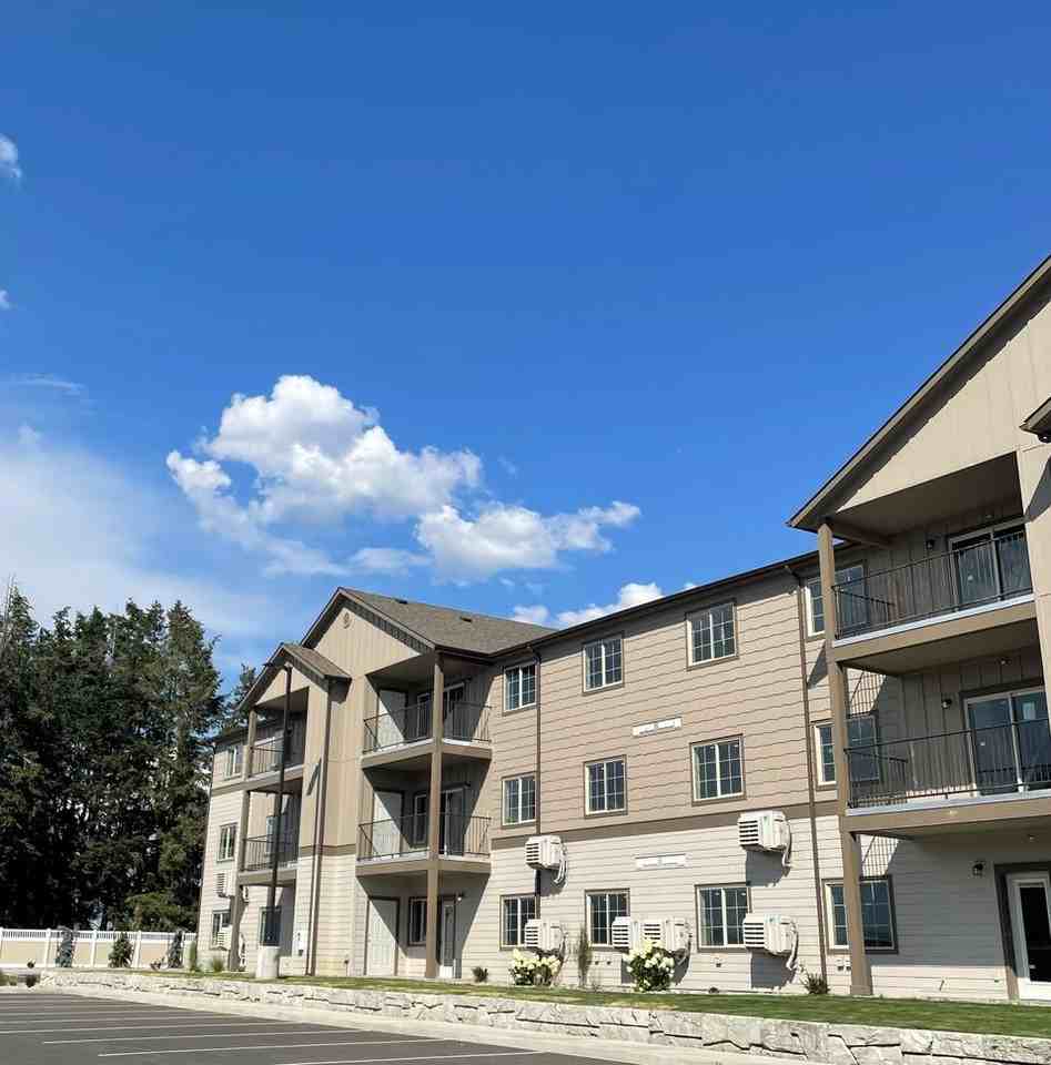 4163 W Dunkirk Ave - Photo 2 of 27