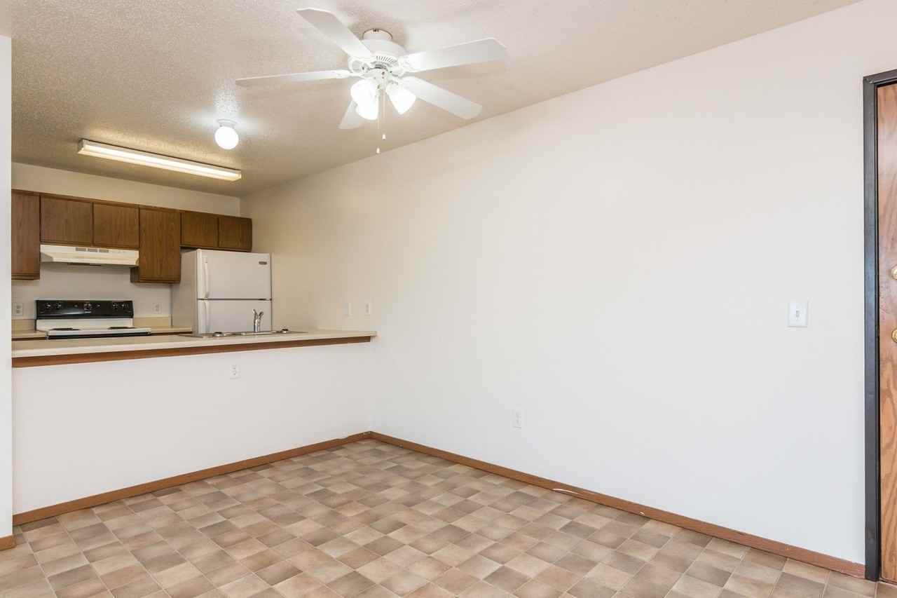 MacArthur Estates - Photo 4 of 22