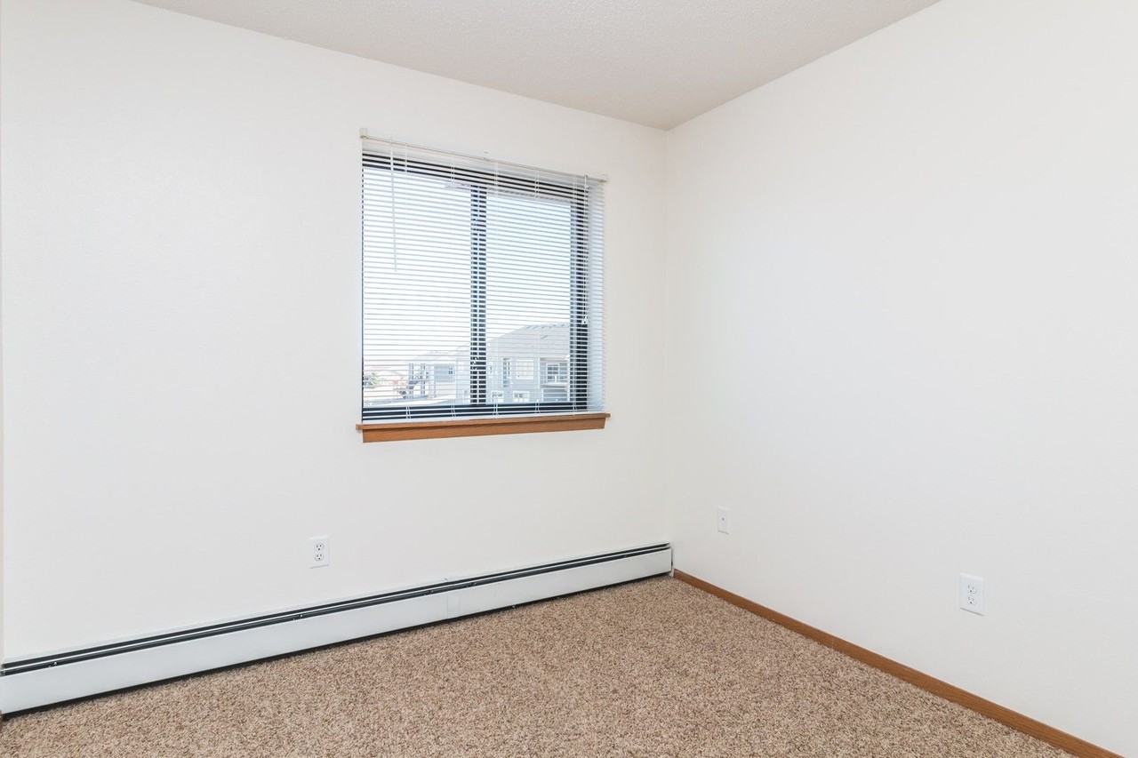 MacArthur Estates - Photo 6 of 22