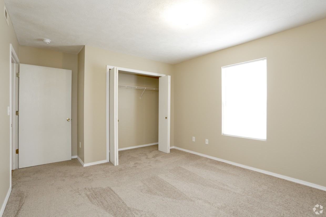 McGraw Park Gardens - Photo 5 of 11