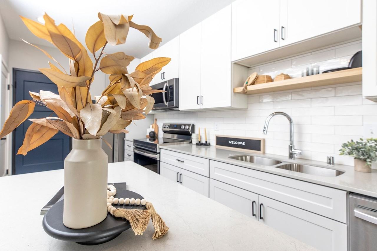 Caliper - Photo 4 of 50