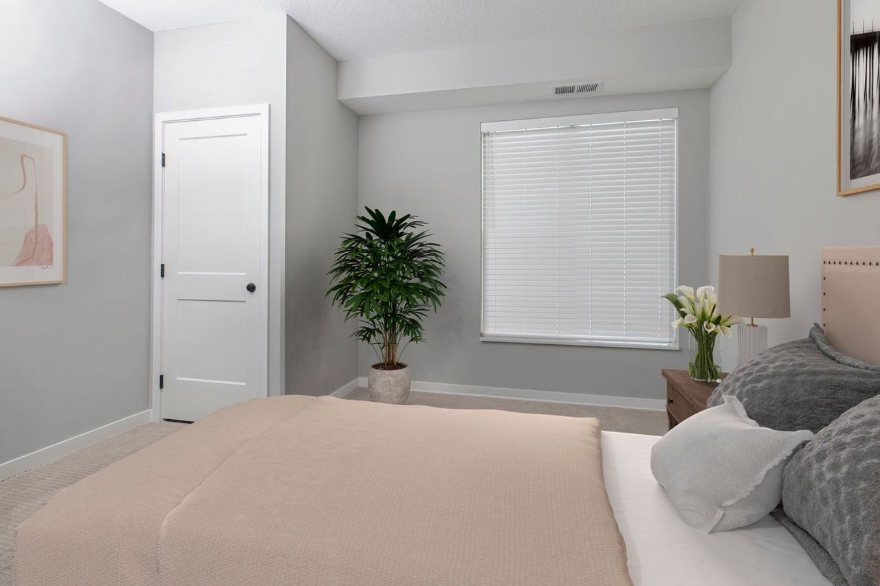 Caliper - Photo 6 of 50