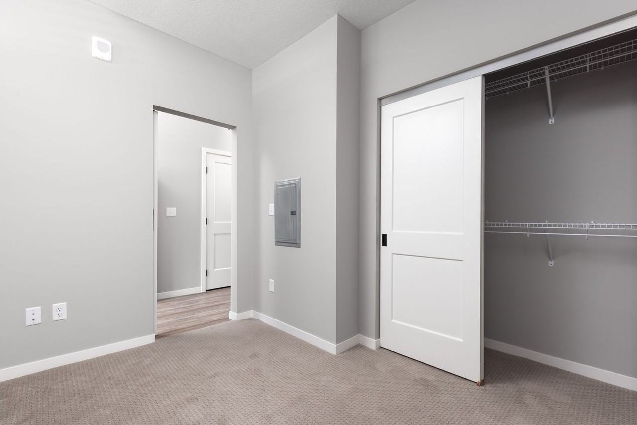 Caliper - Photo 7 of 50