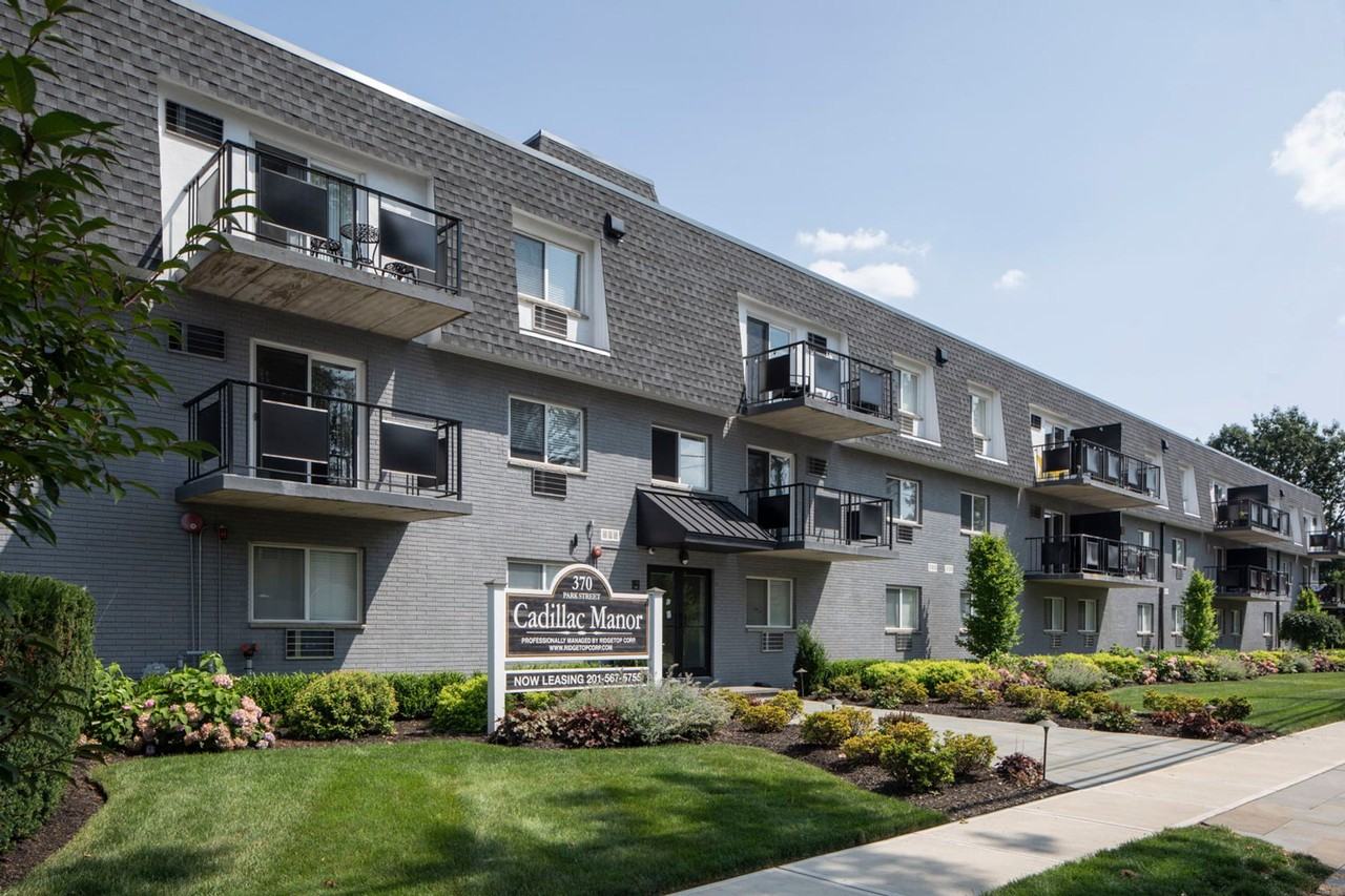 Cadillac Manor: On - Photo 2 of 39