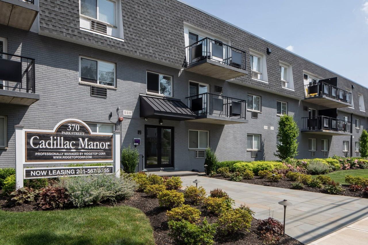 Cadillac Manor: On - Photo 3 of 39