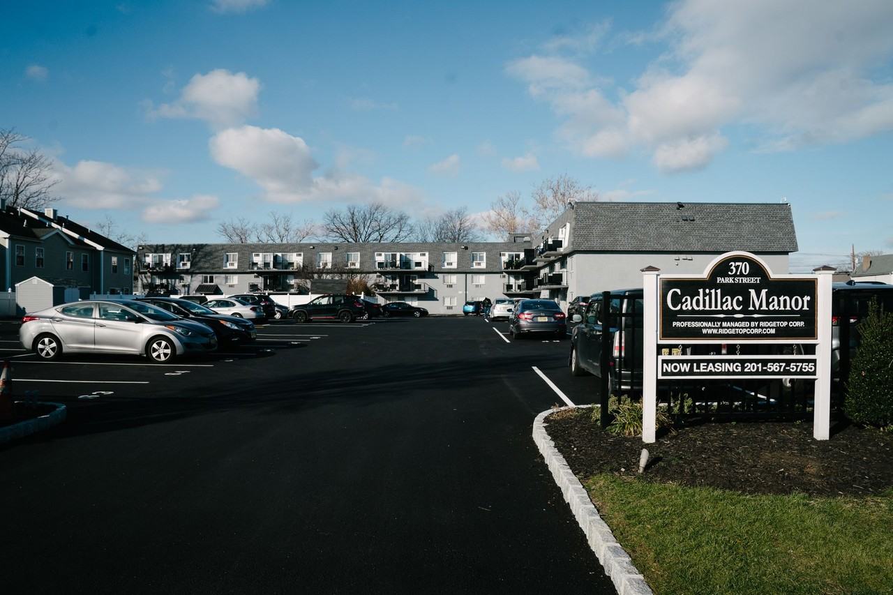 Cadillac Manor: On - Photo 7 of 39