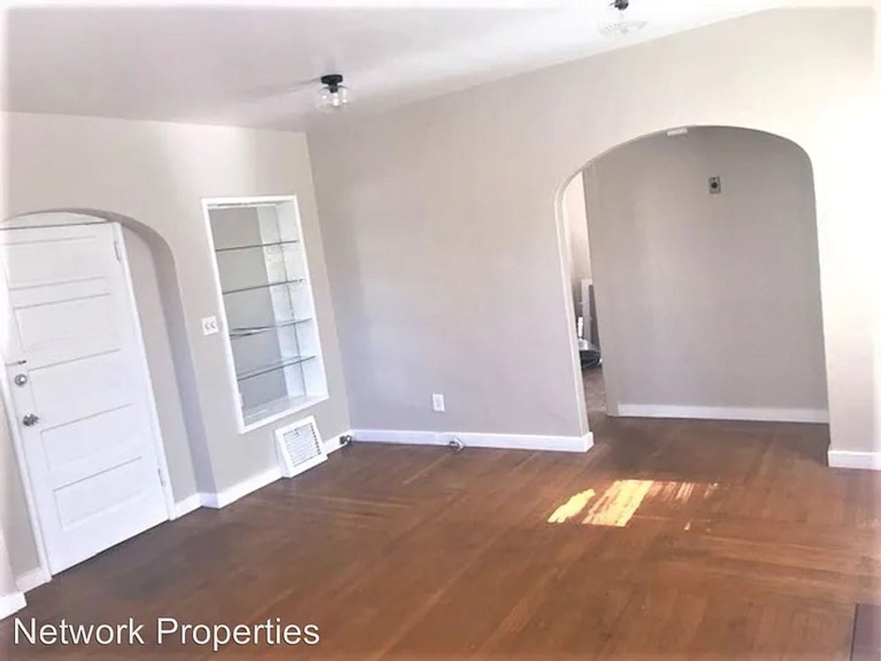 1015 26th St - Photo 3 of 28